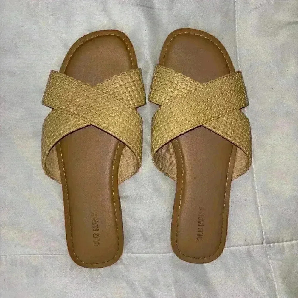 Old Navy Woven Cross-Strap Sandals Size 9